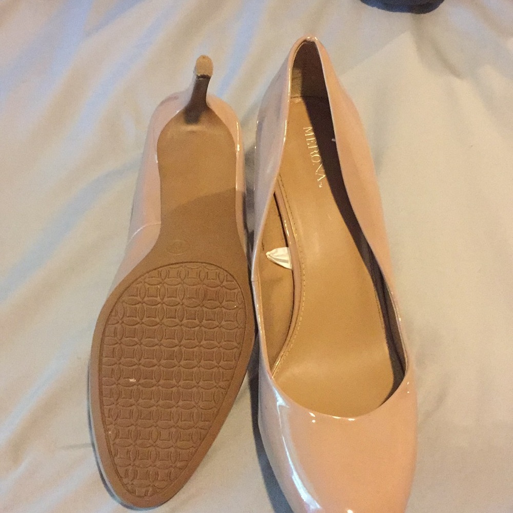 Nude high heels - Picture 2 of 3